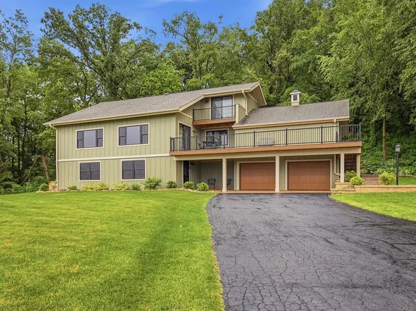 103 Cogan Dr, Galena, IL 61036