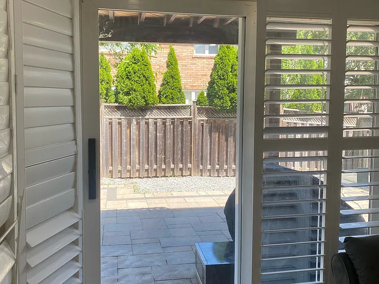 64 Grover Hill Ave #BASEMENT — Photo 9