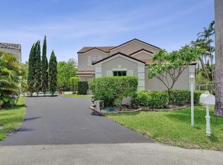 21461 Sawmill Ct, Boca Raton, FL 33498