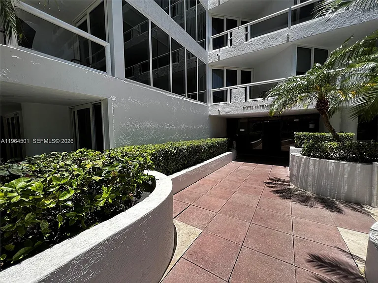1717 N Bayshore Dr #A-1057 — Photo 18