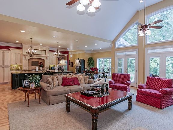 5th image of 115 Lost Creek Ct