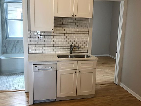 3rd image of 2424 W Warner Ave #1R