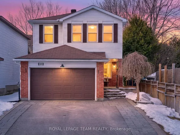 141 Acklam Ter, Ottawa, ON K2K 2J4