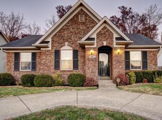 4815 Arroyo Trl, Louisville, KY 40229