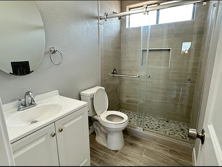 5908 Estrella Ave #3 — Photo 10