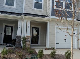 908 Kensley Grove Ln, Fuquay Varina, NC 27526