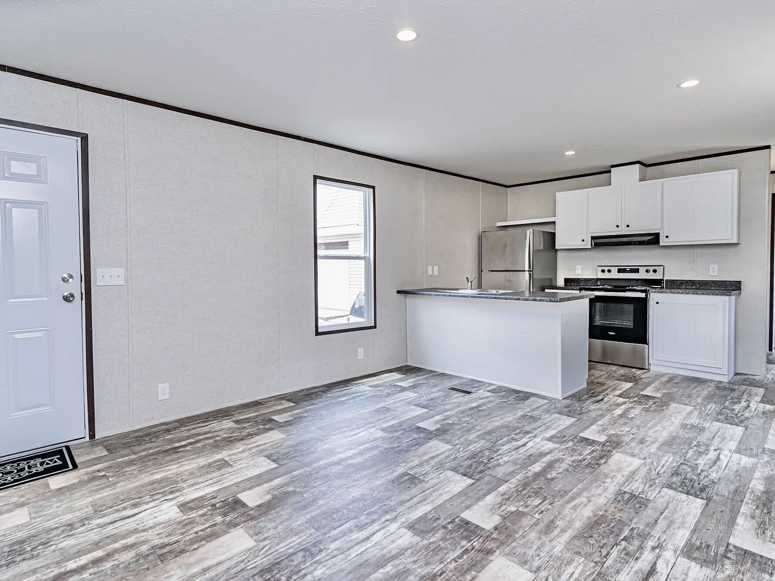 923 W. Lee Road - Unit-... — Photo 4