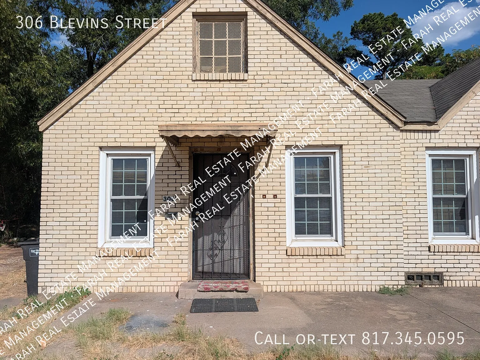 Available Now- 1 bed/1 bath Duplex in Fort Worth, TX 76111 — Photo 2