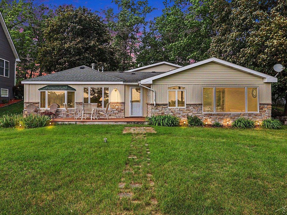 1st image of 2298 Laplante St