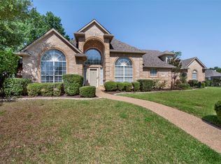 2103 Greenbrier Ln, Denison, TX 75020