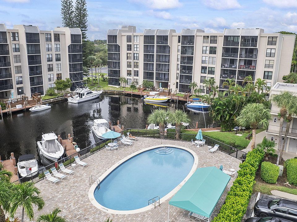 1st image of 8 N Royal Palm Way #6040