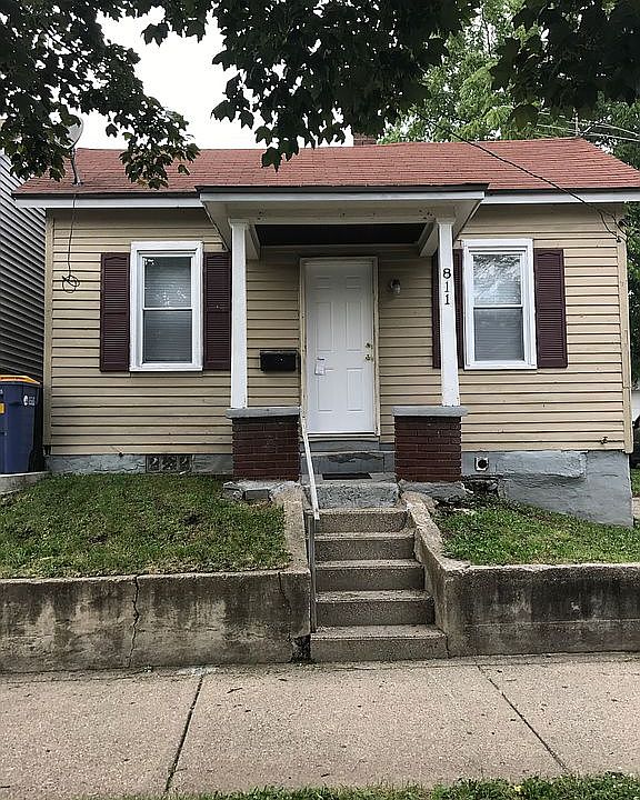 1st image of 811 Veto St NW