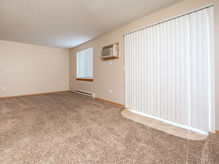 2114 8th Ave NW #3 — Photo 3