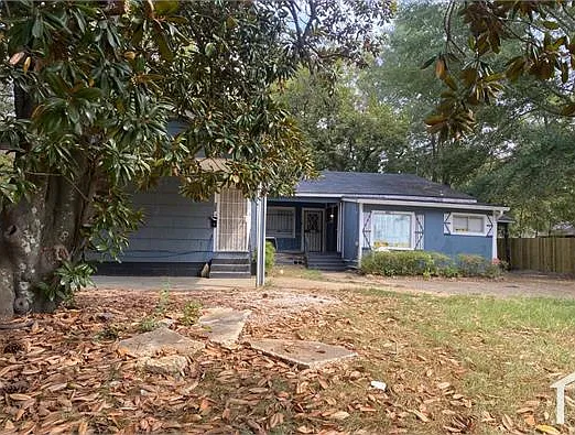 3 bed, $1,000 — Photo 2