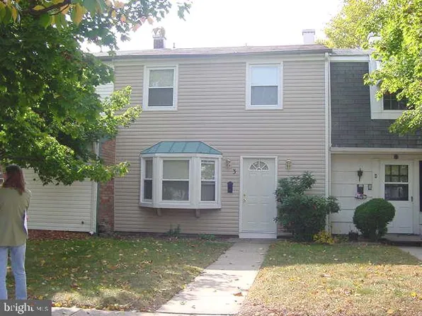 3 Roxburn Pl, Willingboro, NJ 08046