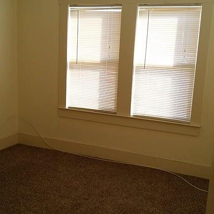 5th image of 1231 Washington St #1