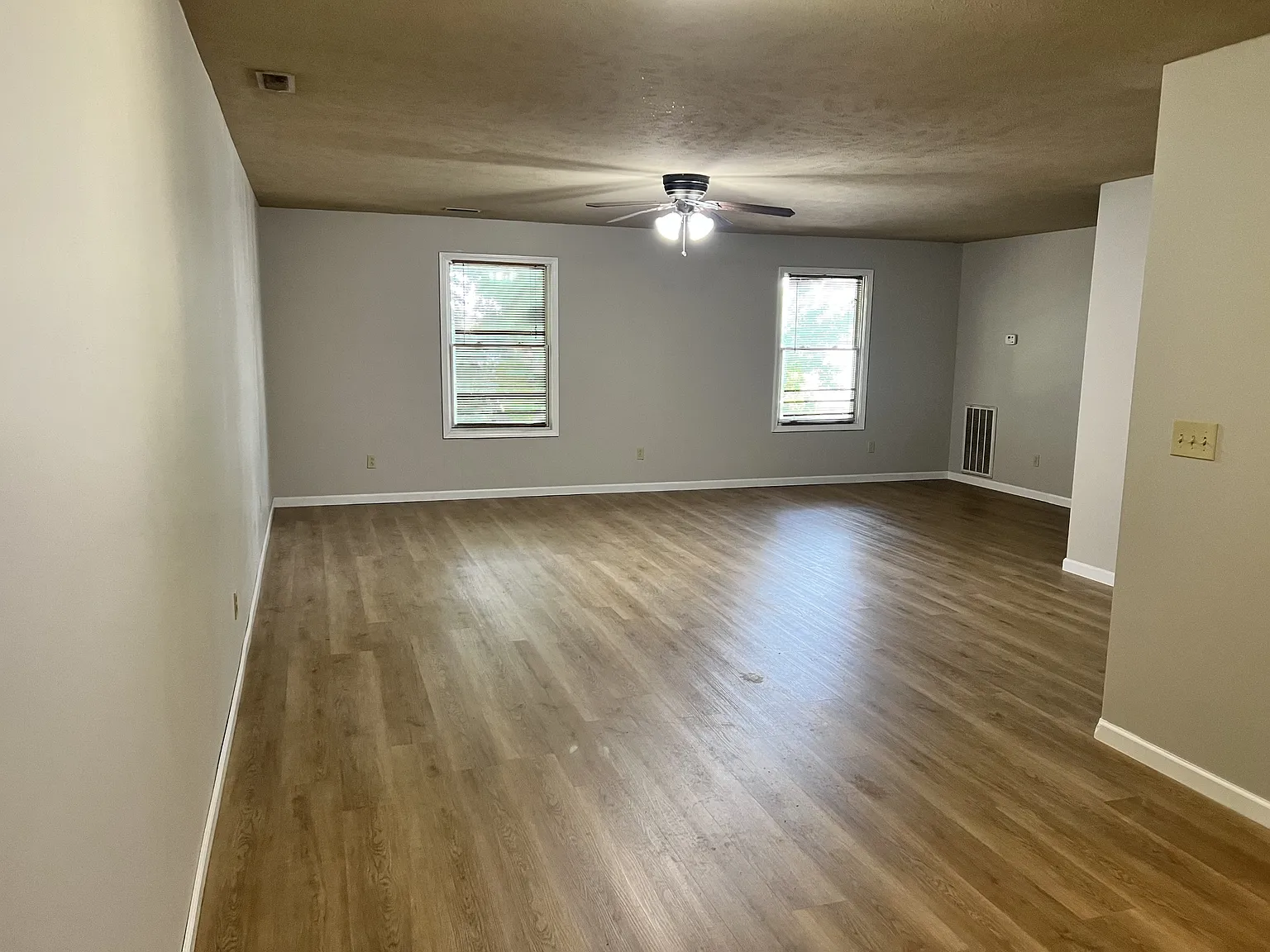 1931 Woods Road - 1B — Photo 1
