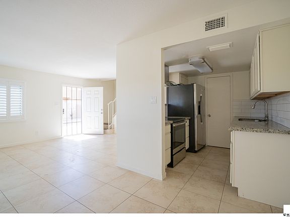 5th image of 4615 E Jones Ave