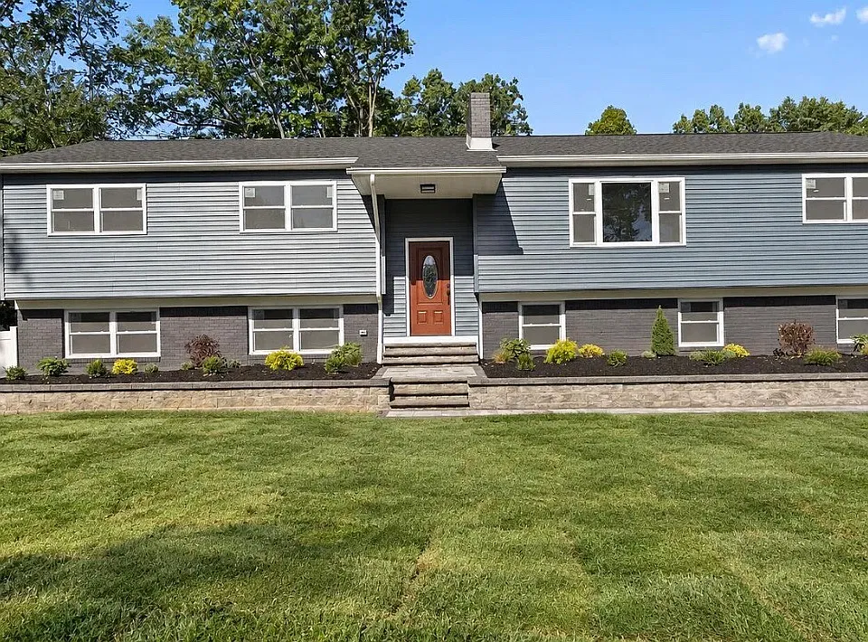 14 Granada Dr