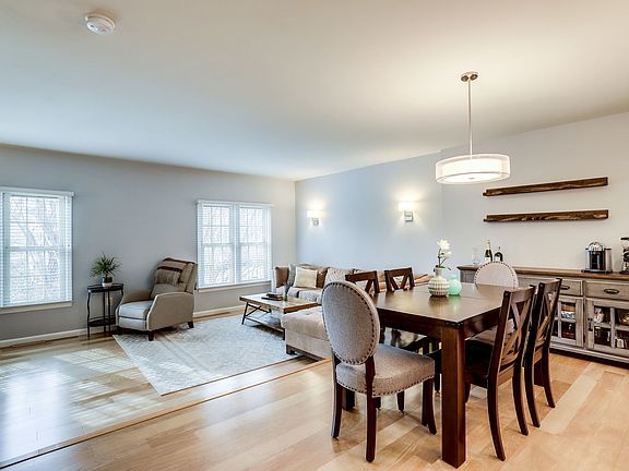 5th image of 8214 Clifton Farm Ct