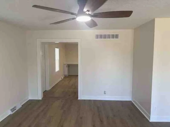 1239 S McCoy St, Independence, MO 64055