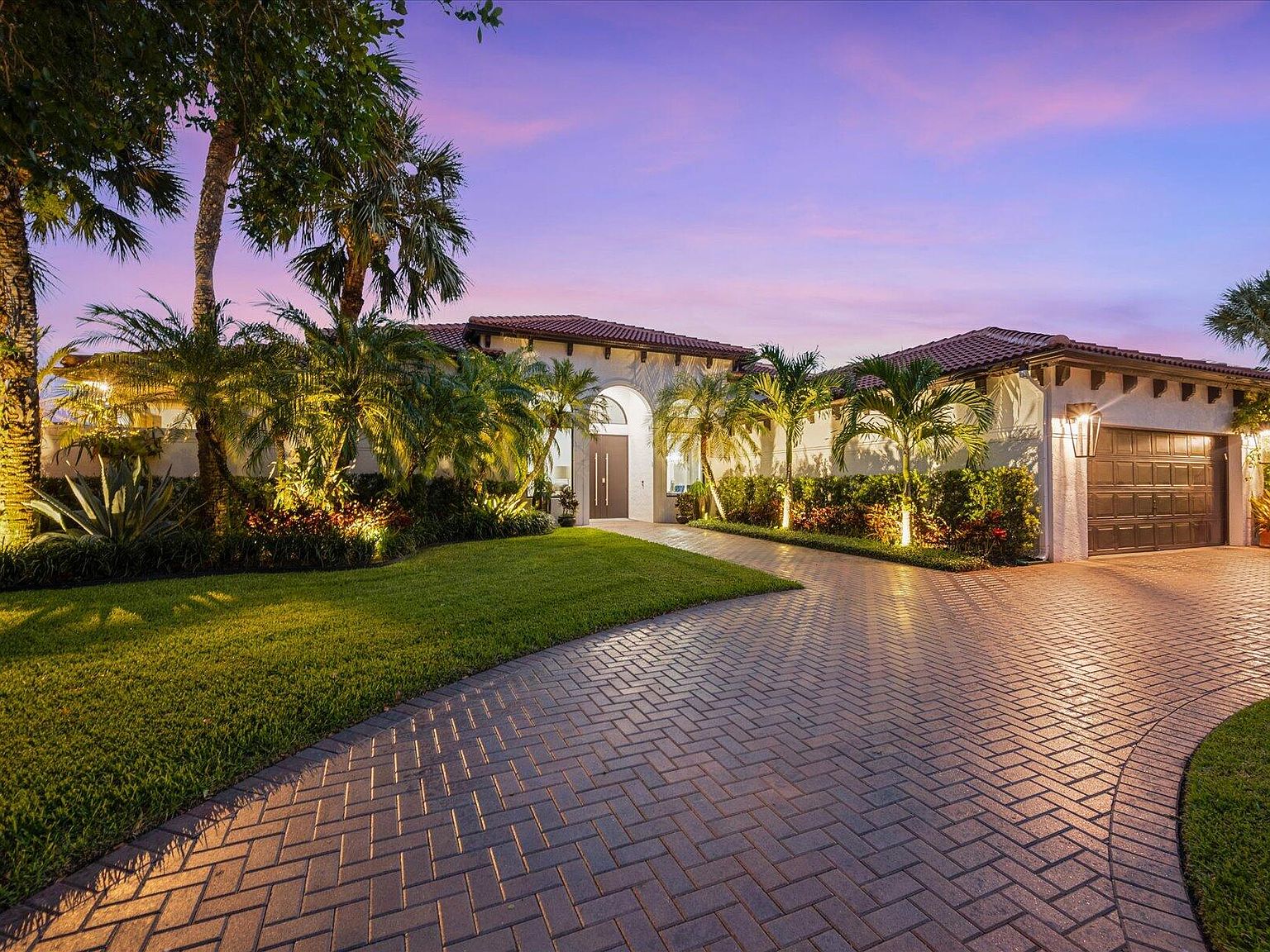 4853 Exeter Estate Ln