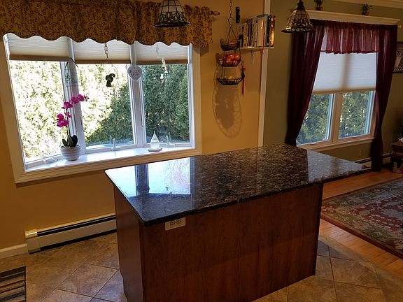 Newly Remodeled Kitchen