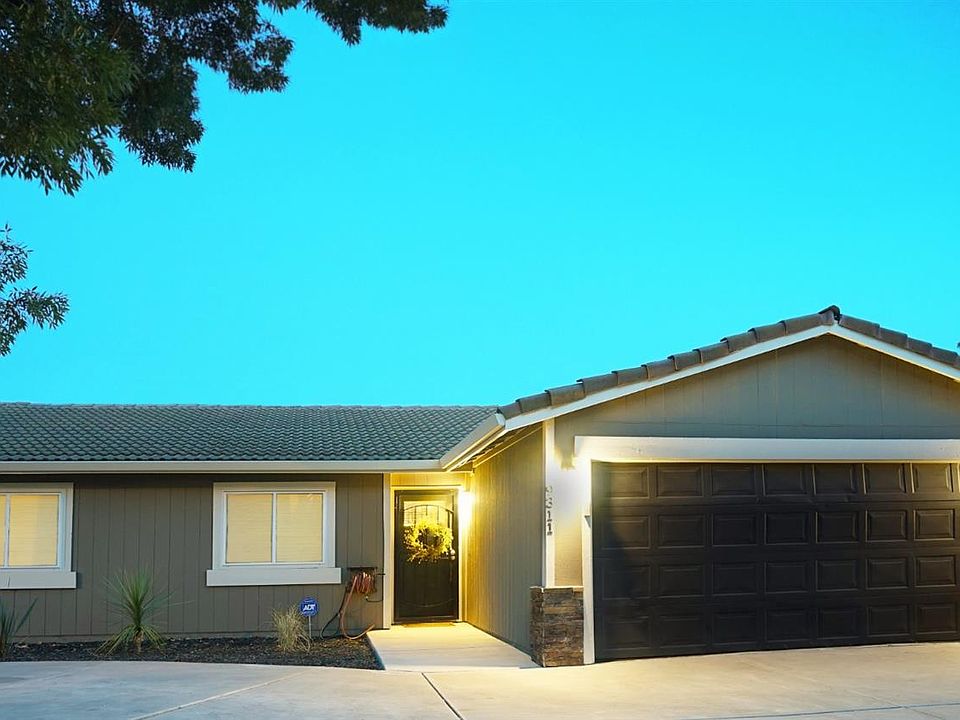 1st image of 9311 Cherbourg Way