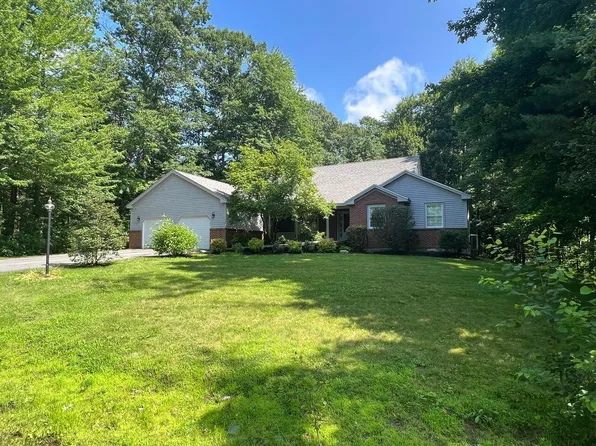 8 Terison Drive, Falmouth, ME 04105