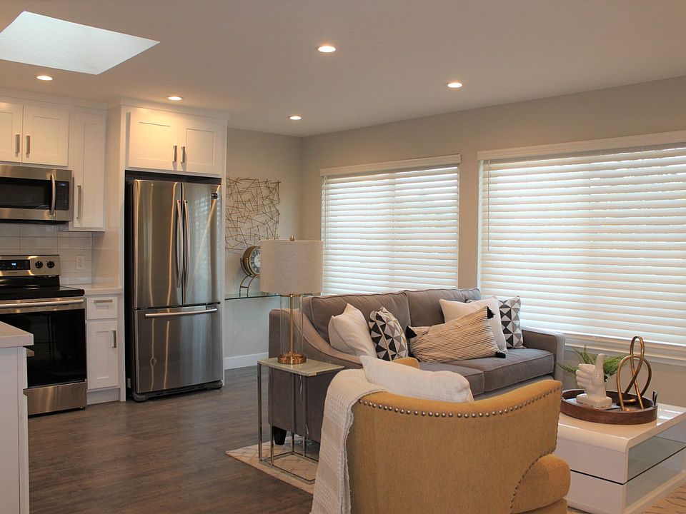 1st image of 611 Topaz St #8