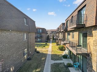 9619 Bianco Ter APT D, Des Plaines, IL 60016
