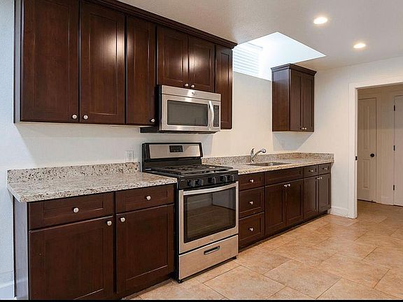 2nd image of 847 Palm St #B