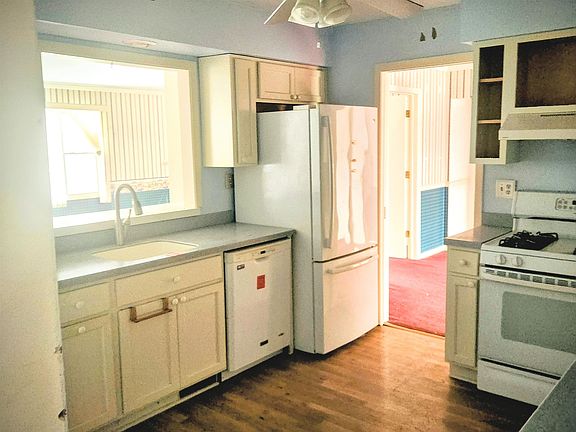 2nd image of 4610 Skyline Dr