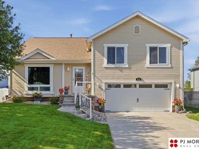 822 Clearwater Dr, Papillion, NE, 68046