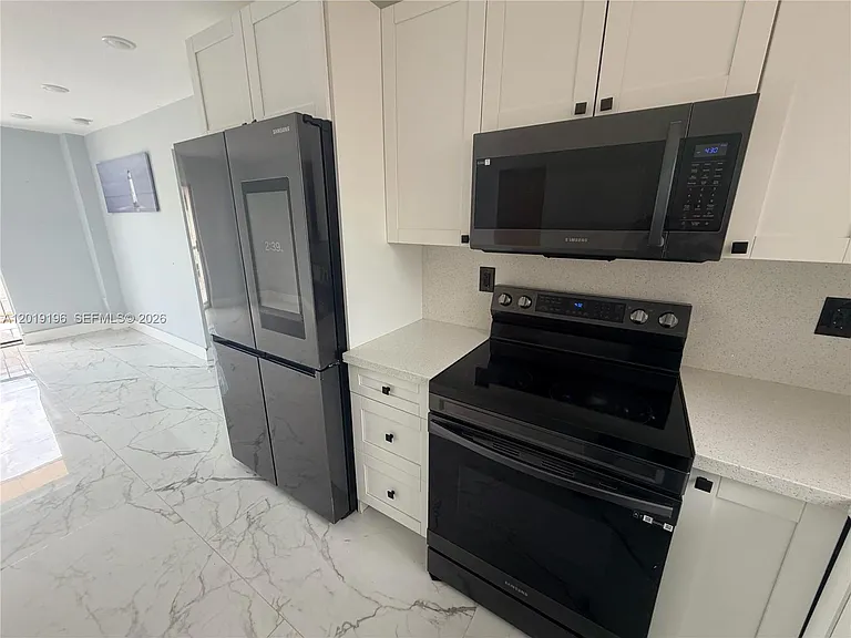 47 NW 47th Ave #10 — Photo 9