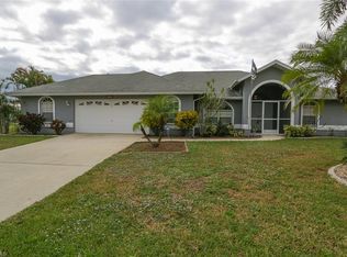122 SE 40th Ter, Cape Coral, FL 33904