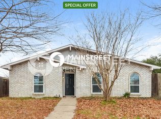 9017 Willowbrook Dr, Rowlett, TX 75088