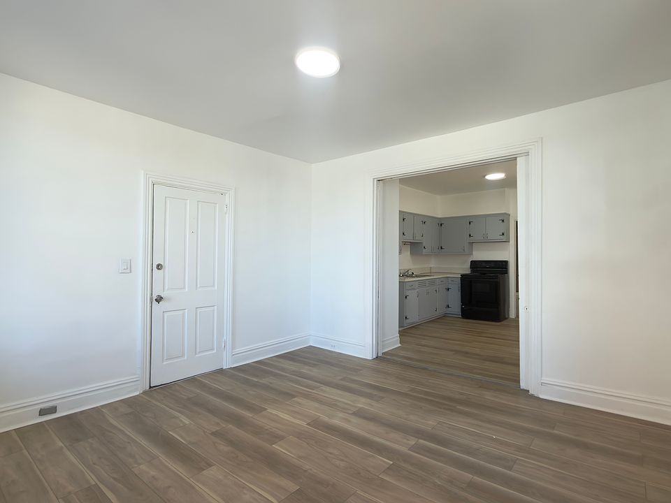 1st image of 218 Elm St #1