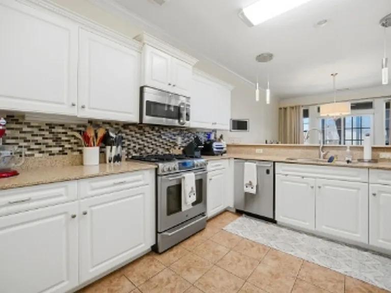 1005 Bay Breeze Dr — Photo 26