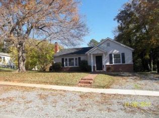305 4th St, Clarksville, VA 23927