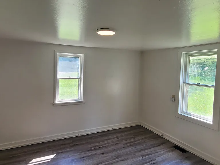 136 Krause Ln — Photo 5
