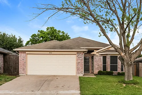 8060 Cannonwood Dr Photo 1