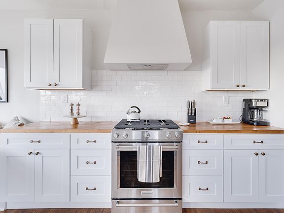 5th image of 1065 N Rowan Ave #1
