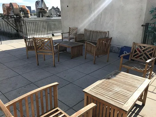 Rented by Bold New York | media 21