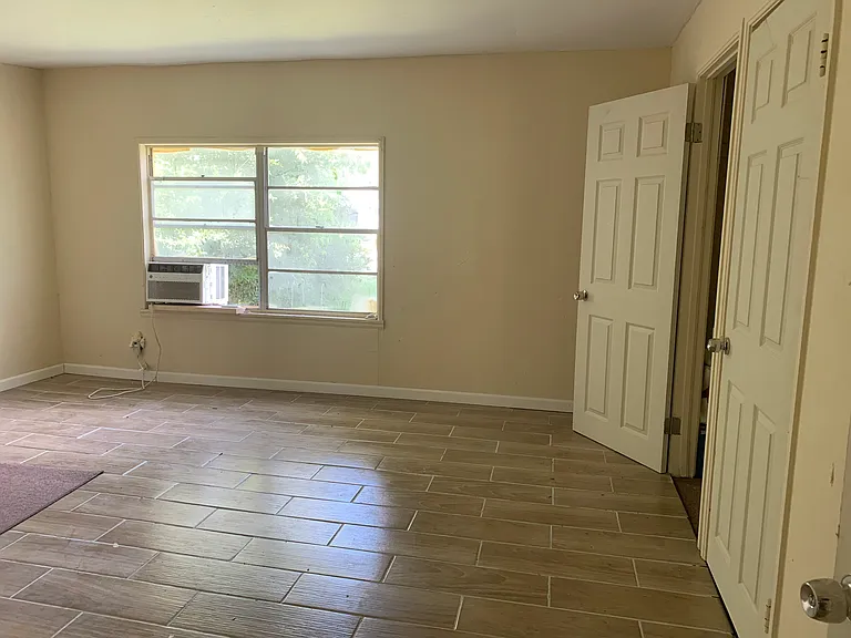 1107 Calhoun St N — Photo 5