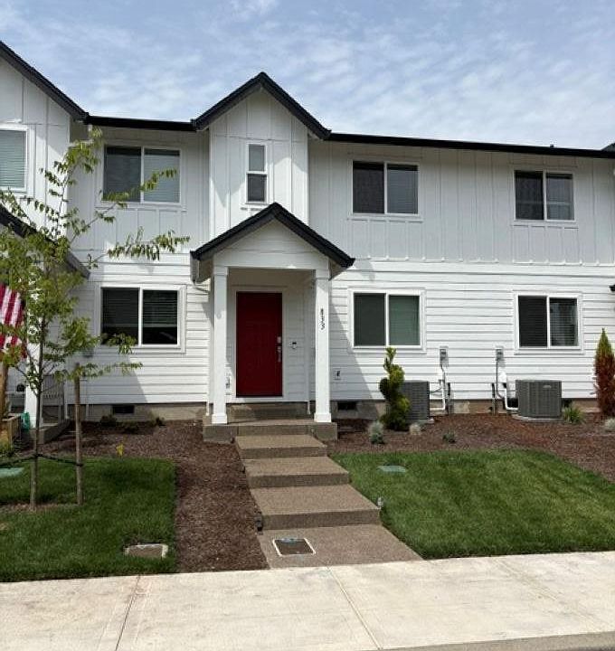 1st image of 833 Sifuentez St