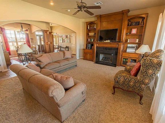 4th image of 112 NW Sandy Trail Cir