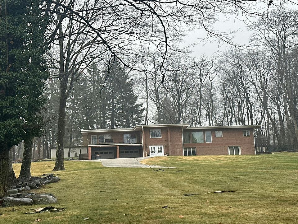 1st image of 288 E Saddle River Rd