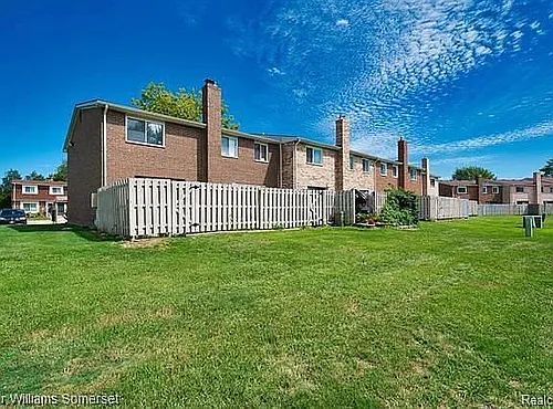 38177 Jamestown Dr Photo 1