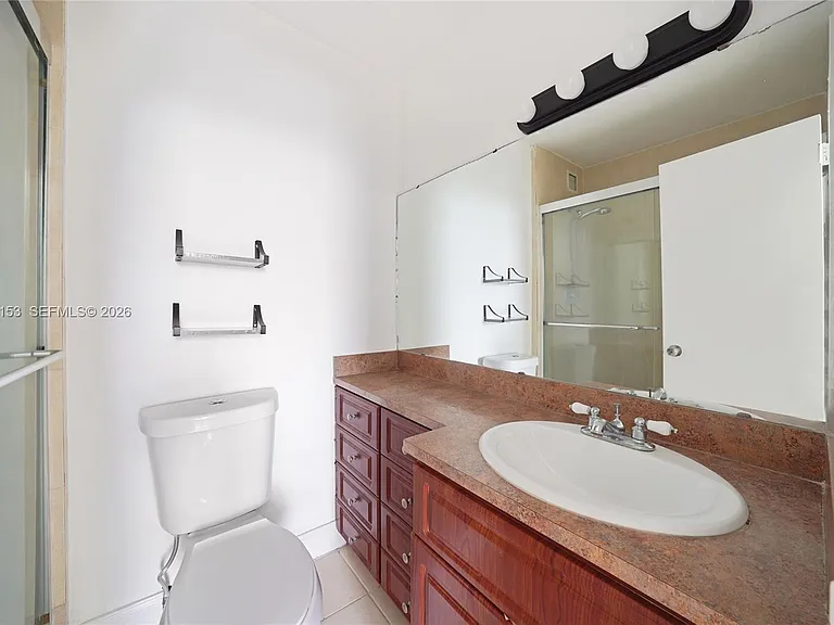 2000 NE 135th St #1010 — Photo 25